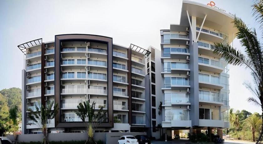 Hotel Chic Residences At