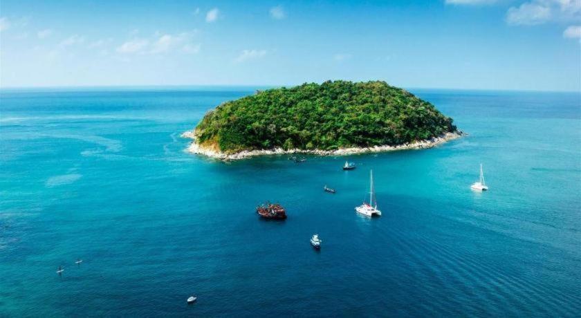 Chic Residences At Karon