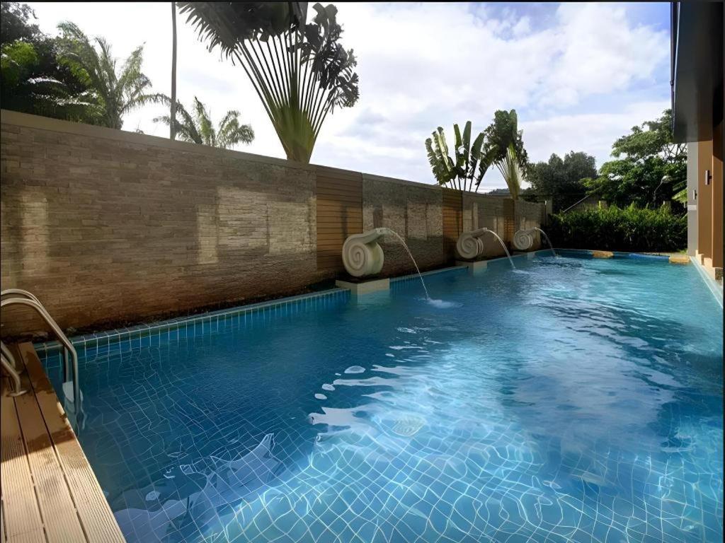 Chic Residences At Hotel
